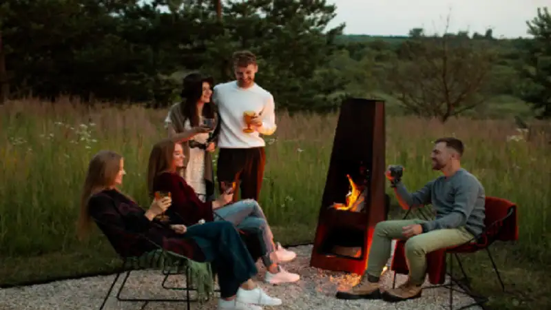 Turn Up the Heat: Stylish Backyard Fire Pit Inspirations
